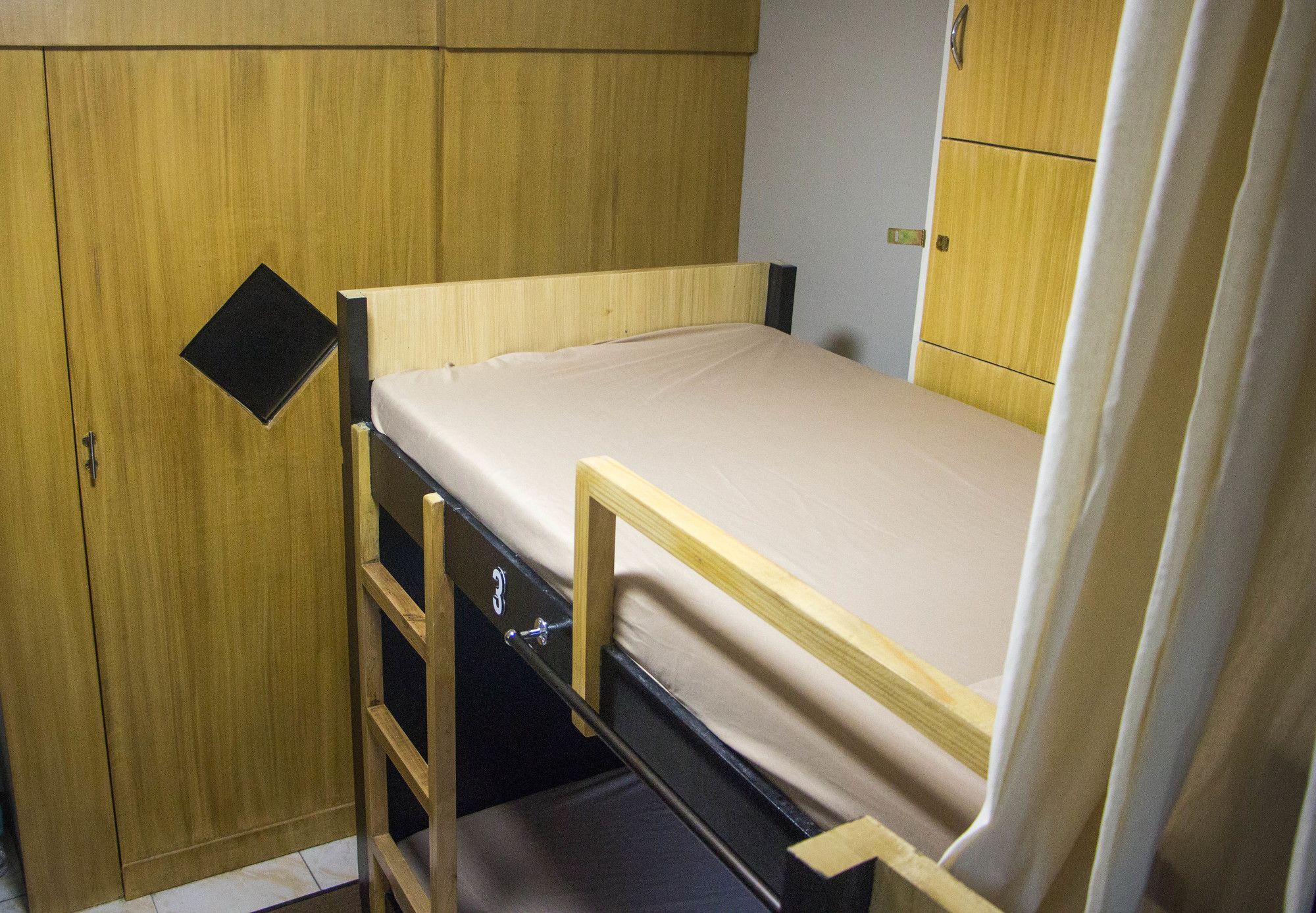 Bunks Hostel (Adults Only) Cebu Екстер'єр фото