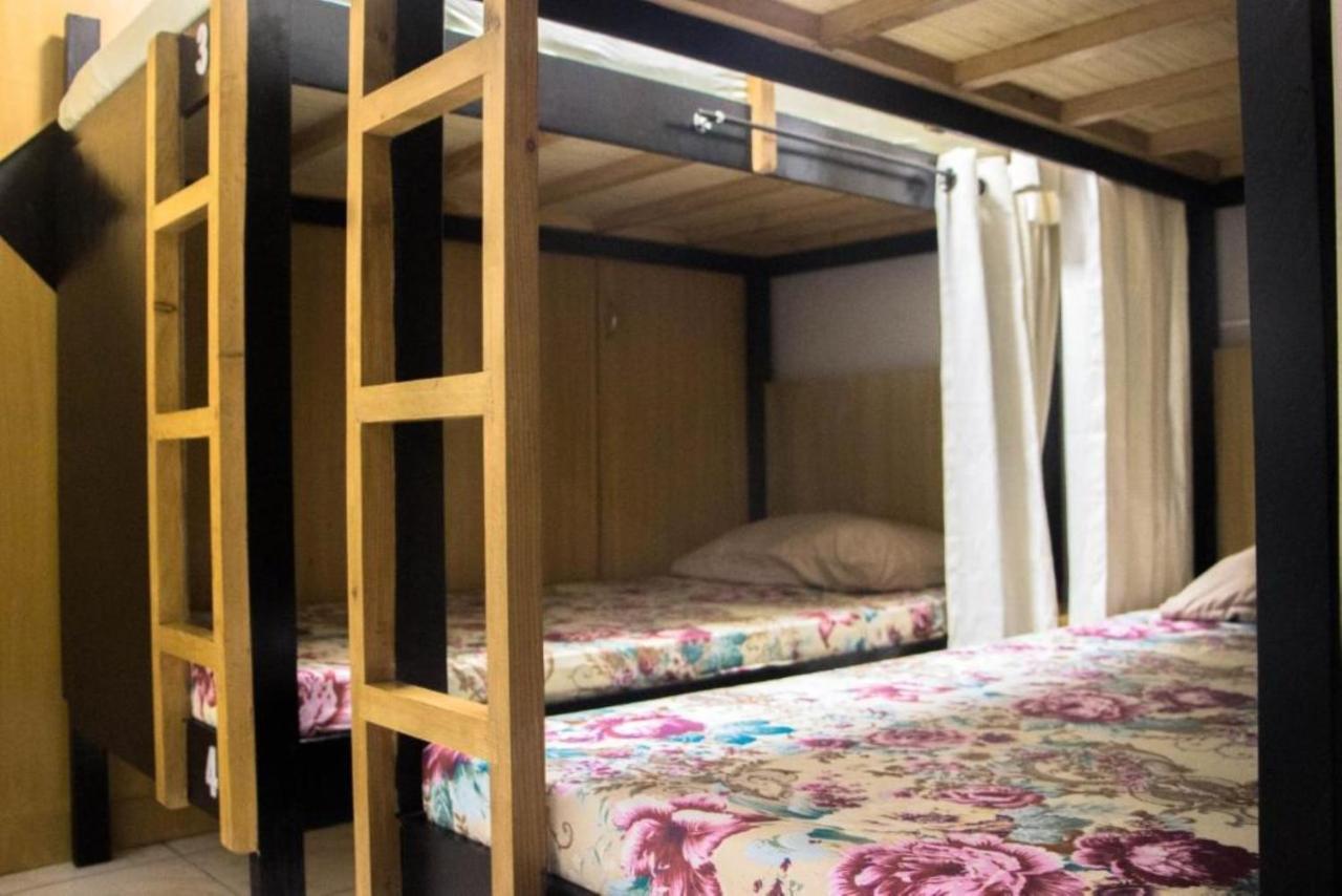 Bunks Hostel (Adults Only) Cebu Екстер'єр фото