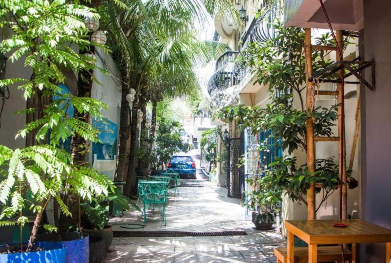 Bunks Hostel (Adults Only) Cebu Екстер'єр фото