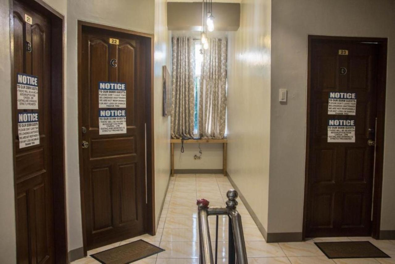 Bunks Hostel (Adults Only) Cebu Екстер'єр фото