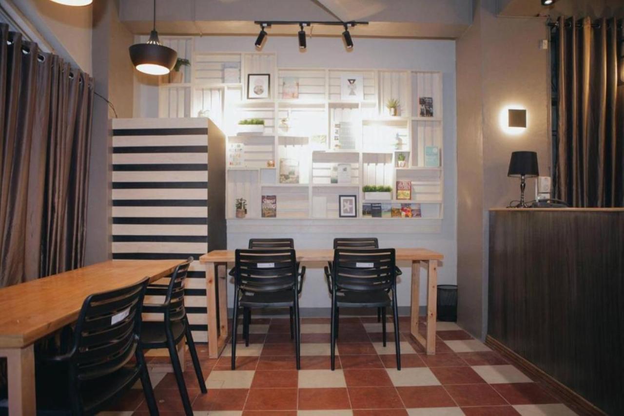 Bunks Hostel (Adults Only) Cebu Екстер'єр фото